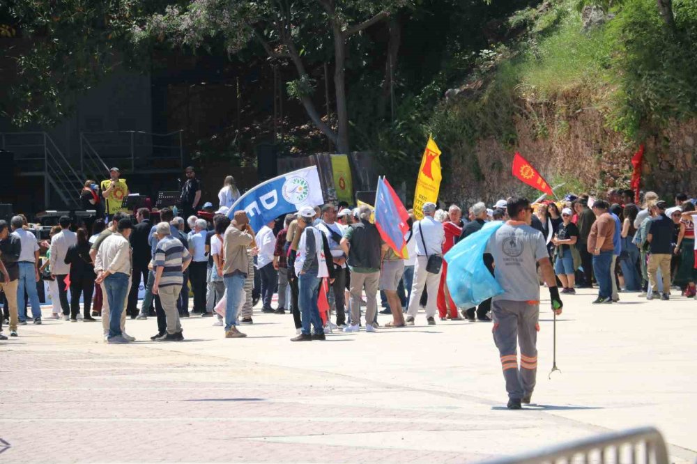 Alanya'da 1 Mayıs Emek ve Dayanışma Günü Kutlamaları