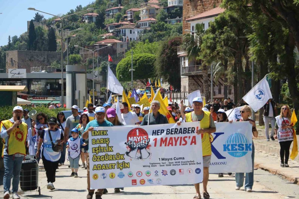 Alanya'da 1 Mayıs Emek ve Dayanışma Günü Kutlamaları