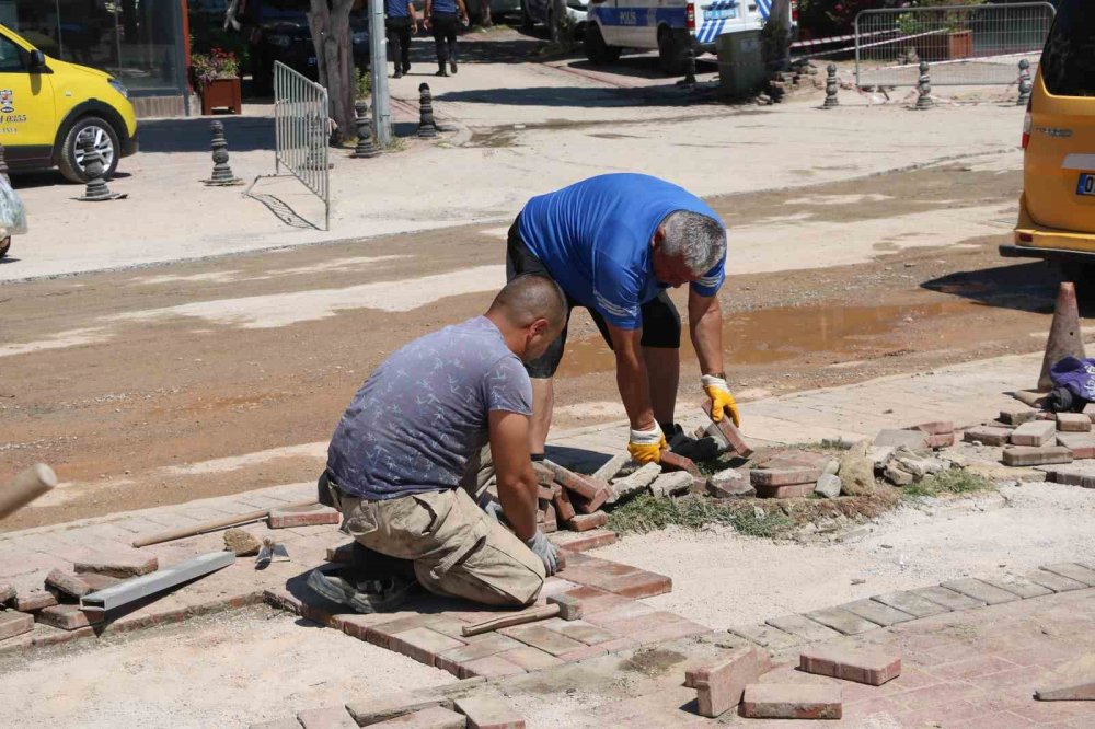 Alanya'da 1 Mayıs Emek ve Dayanışma Günü Kutlamaları