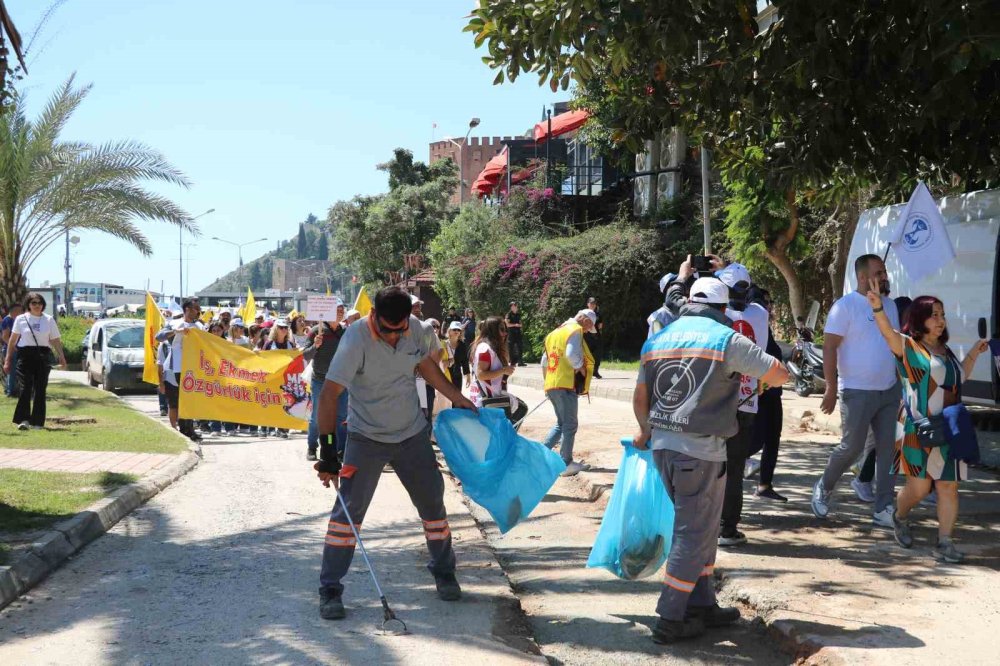 Alanya'da 1 Mayıs Emek ve Dayanışma Günü Kutlamaları