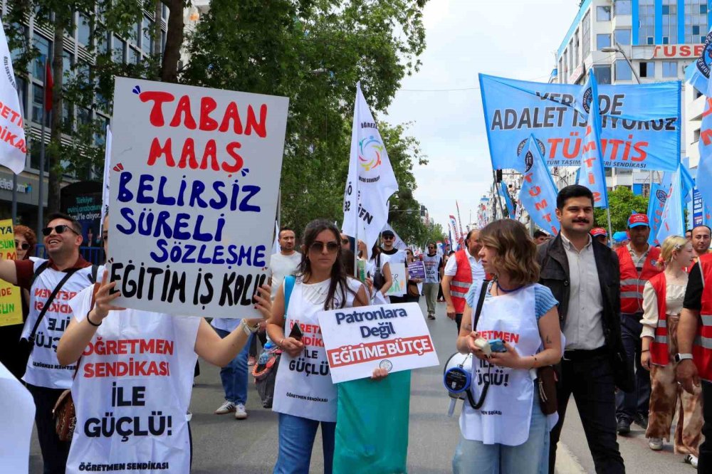 Antalya’da 1 Mayıs Emek ve Dayanışma Günü Coşkusu