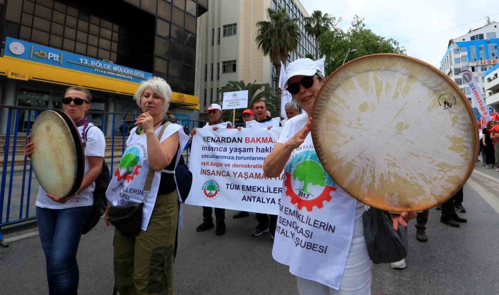 Antalya’da 1 Mayıs Emek ve Dayanışma Günü Coşkusu