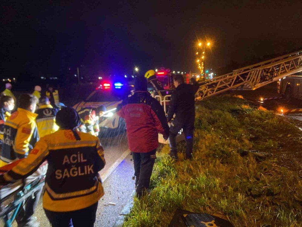 Balıkesir’de Facia.. Yolcu Otobüsü Devrildi, 3 Kişi Yaşamını Yitirdi!