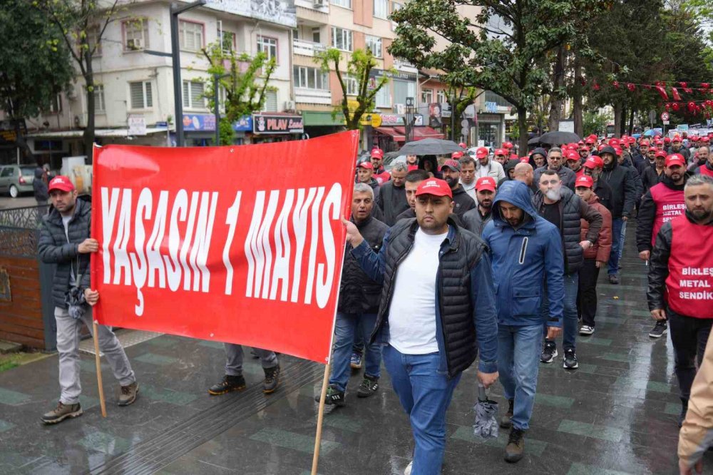 İşçi ve Emeğin Kenti Kocaeli’de 1 Mayıs Halaylarla Kutlandı
