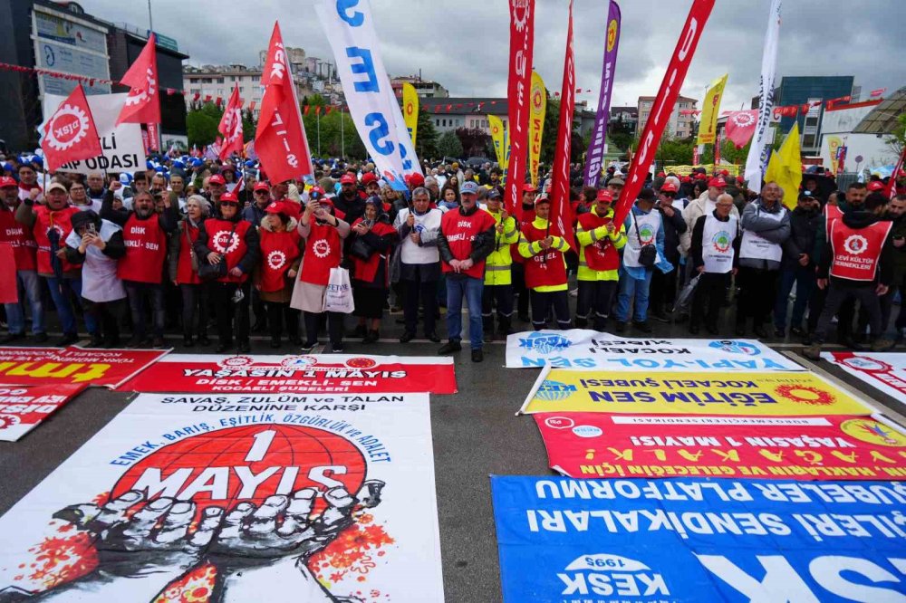 İşçi ve Emeğin Kenti Kocaeli’de 1 Mayıs Halaylarla Kutlandı