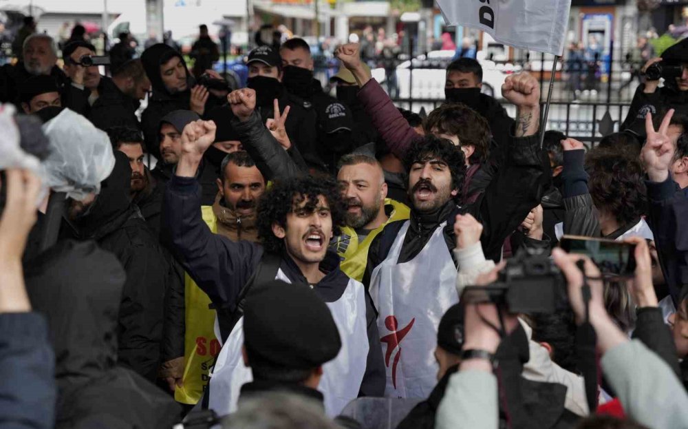 İstanbul’da 1 Mayıs Gerilimi.. 366 Kişi Gözaltına Alındı!