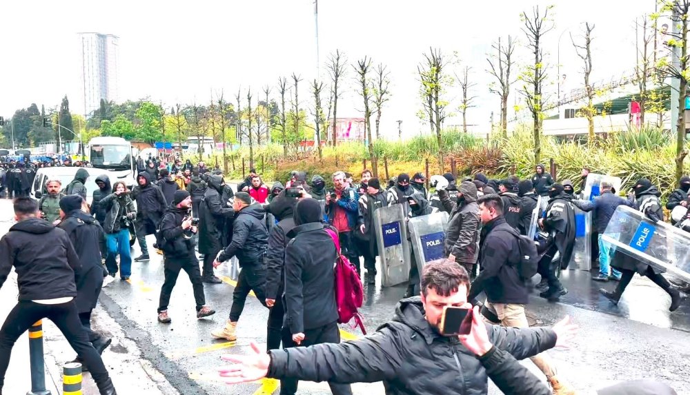 İstanbul’da 1 Mayıs Gerilimi.. 366 Kişi Gözaltına Alındı!