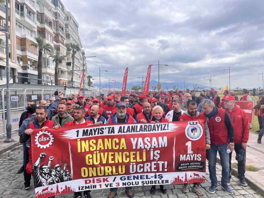 İzmir’de 1 Mayıs Coşkuyla Kutlandı