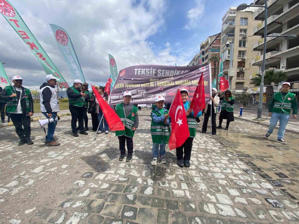İzmir’de 1 Mayıs Coşkuyla Kutlandı
