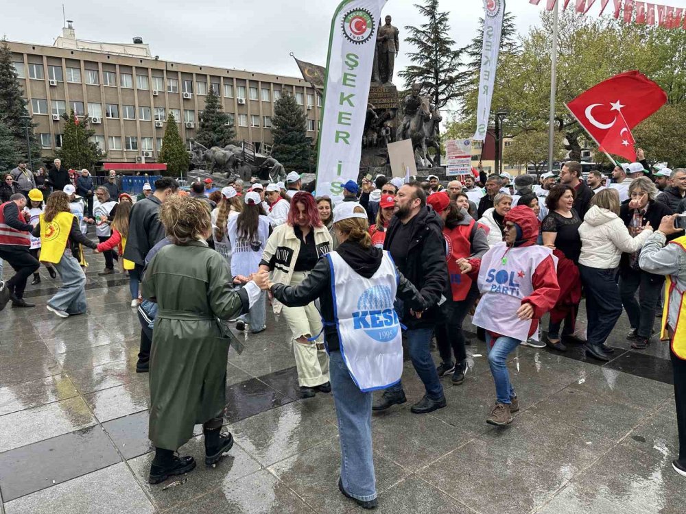 Uşak’ta 1 Mayıs Emek Ve Dayanışma Günü Etkinliklerle Kutlandı