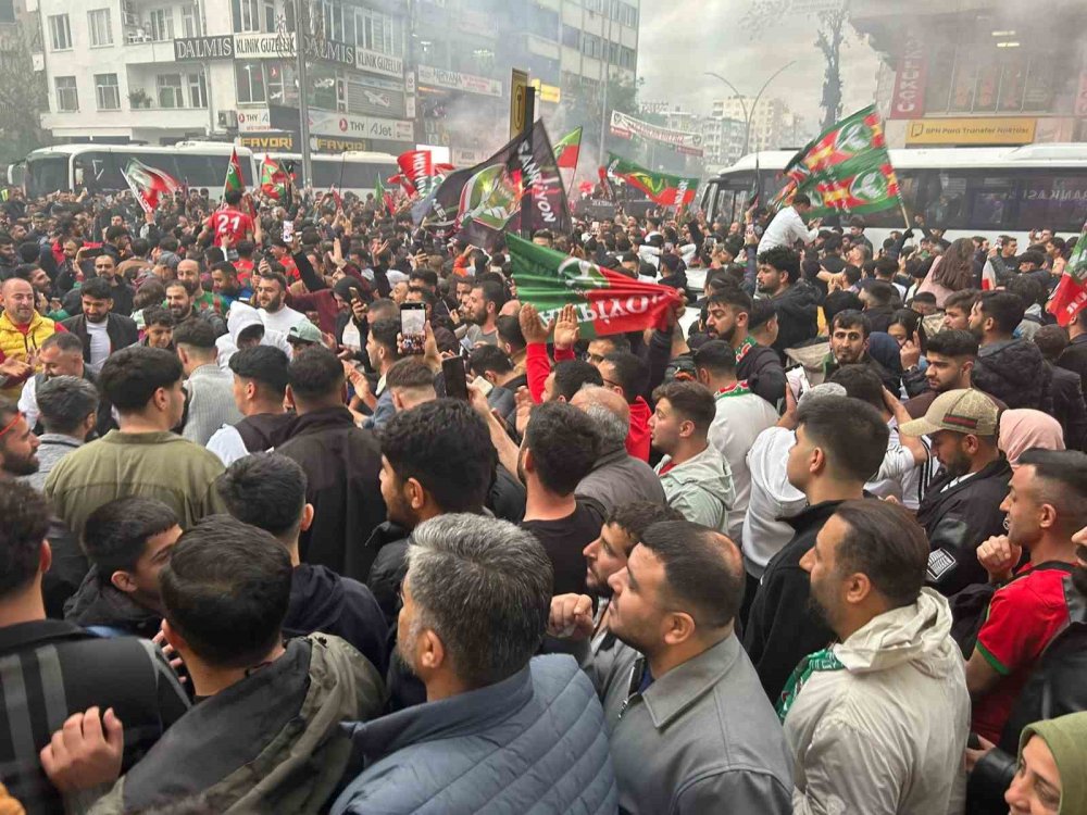 Amed Sportif Faaliyetler Süper Lig’e Çıktı, Kentte Bayram Havası Yaşandı