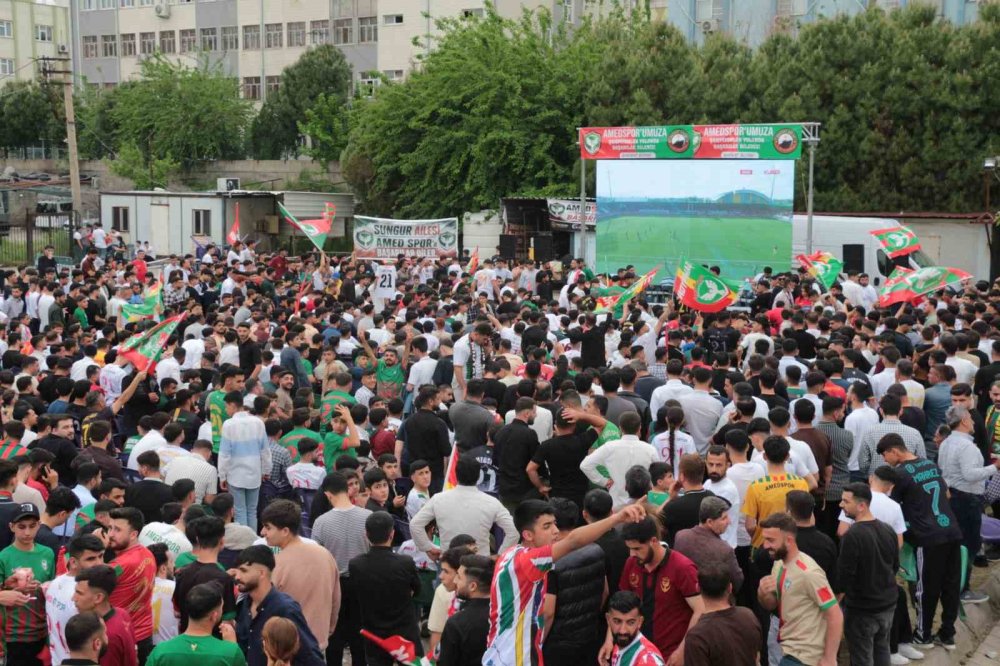 Amedspor’un Süper Lig’e Yükselmesi Cizre’de Kutlandı