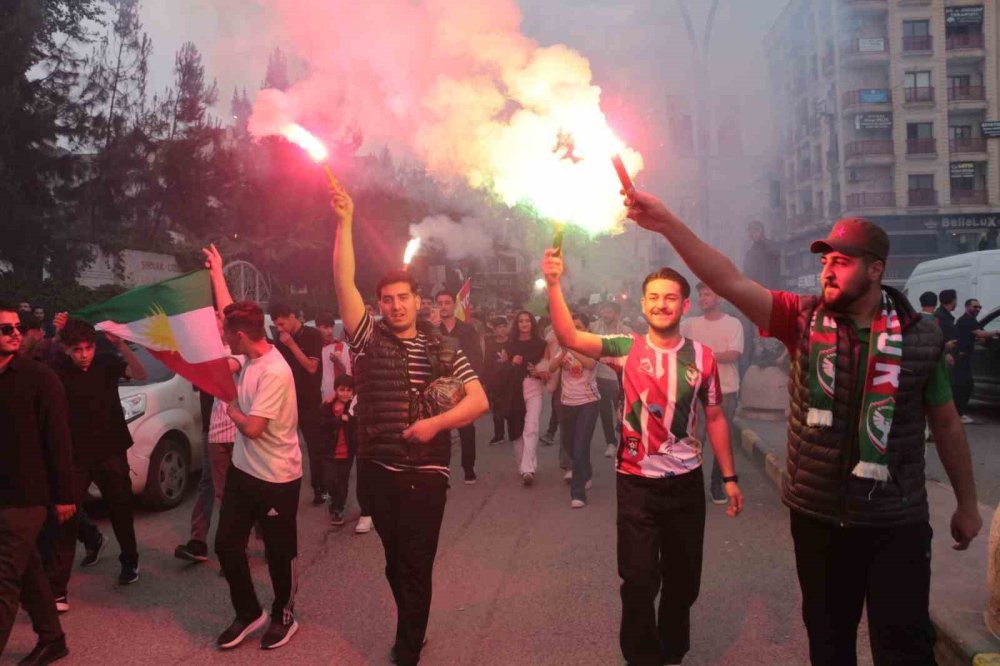 Amedspor’un Süper Lig’e Yükselmesi Cizre’de Kutlandı