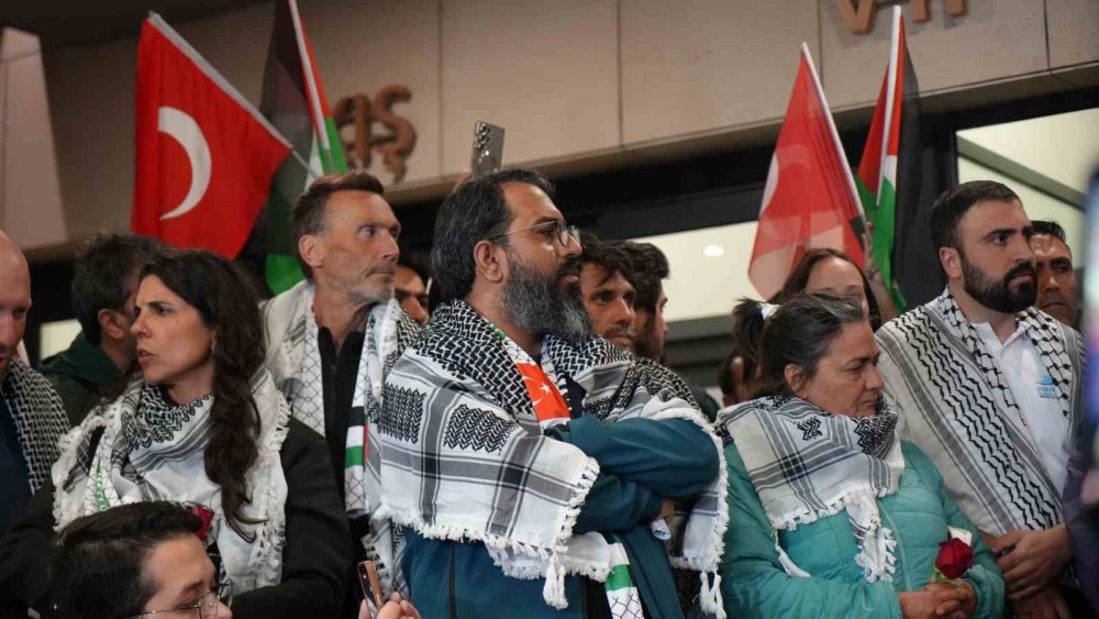 İsrail’in Alıkoyduğu Sumud Filosu Aktivistleri İstanbul’a Getirildi