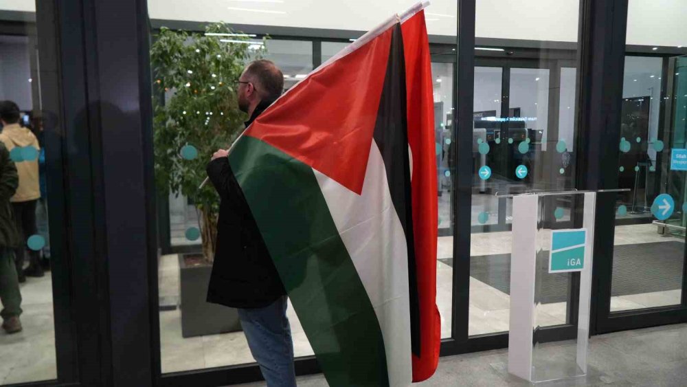 İsrail’in Alıkoyduğu Sumud Filosu Aktivistleri İstanbul’a Getirildi