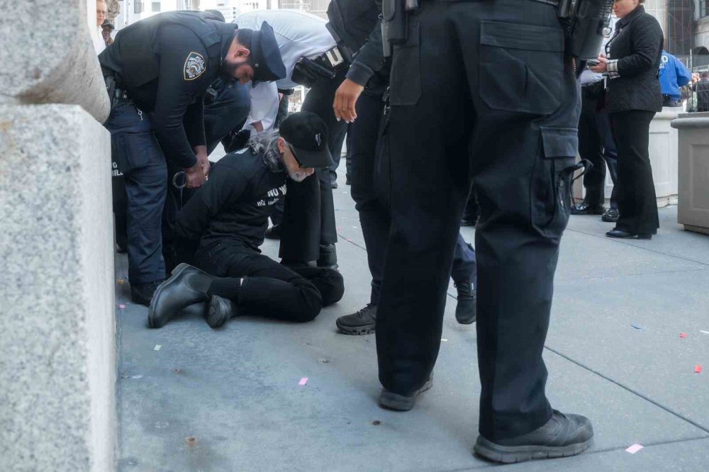 New York’ta Geniş Katılımlı 1 Mayıs Yürüyüşü