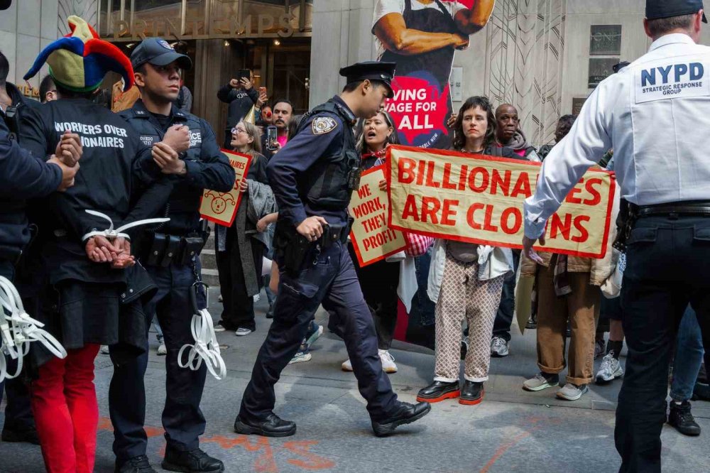 New York’ta Geniş Katılımlı 1 Mayıs Yürüyüşü
