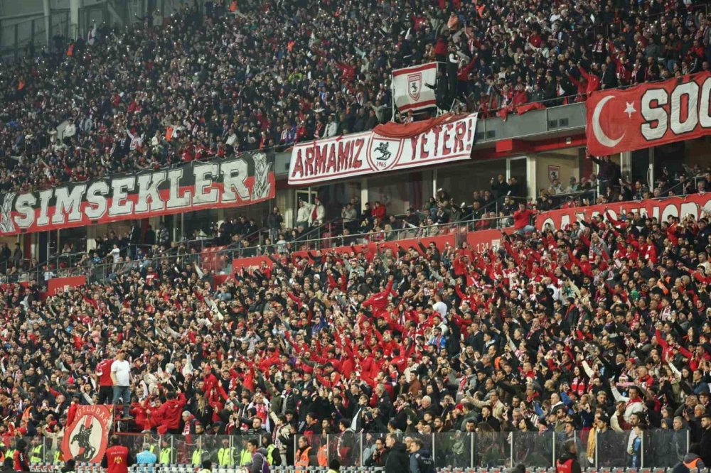 Samsunspor’dan Tarihi Galibiyet.. Galatasaray’a 9 Maç Sonra Ağır Darbe!