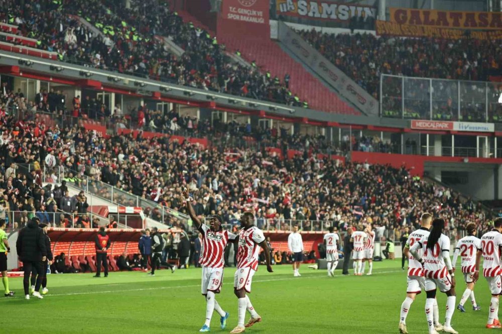 Samsunspor’dan Tarihi Galibiyet.. Galatasaray’a 9 Maç Sonra Ağır Darbe!