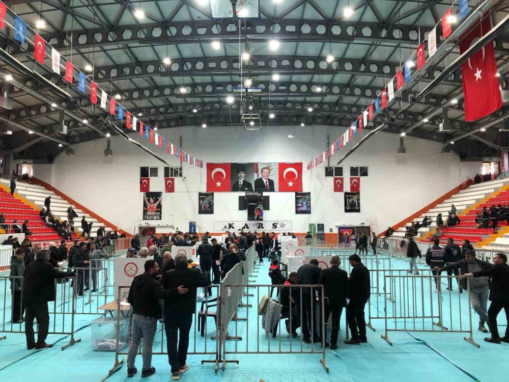 Eren Alp Bin 478 Oyla Yeniden Başkan Seçildi