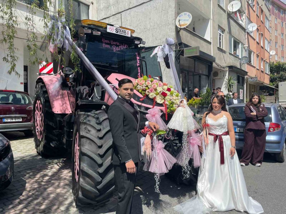 Sivas’tan İstanbul’a Getirdiği Pembe Traktörle Gelin Almaya Gitti