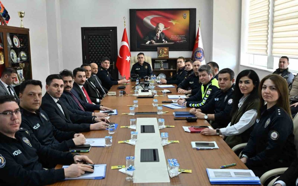 Kars’ta Güvenlik ve Asayiş Masada.. Emniyet Yeni Tedbirleri Devreye Alıyor!