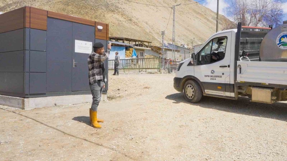 Kırsalda Büyük Dönüşüm Başlıyor.. İspir’de Süt Üreticisinin Emeği Değere Dönüşecek!