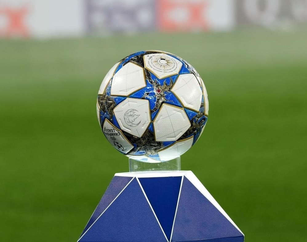 UEFA Şampiyonlar Ligi'nde Finalistler Belli Oluyor