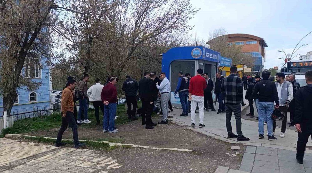 Ağrı’da Adliye Önünde Gerilim.. Boşanma Süreci Silahlı Saldırıya Dönüştü!