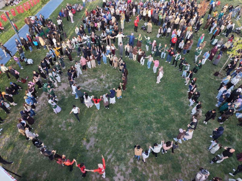 Iğdır’da Hıdırellez Şenliği Renkli Görüntülere Sahne Oldu