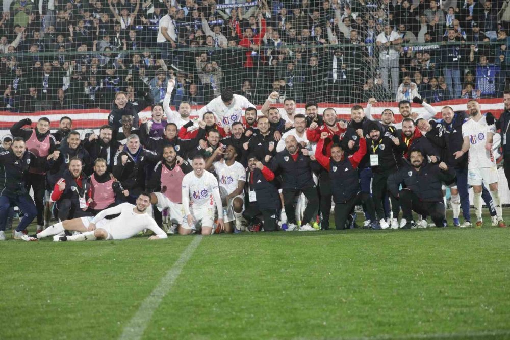 Rekorlarla Süper Lig’e Döndü.. Erzurumspor, Tarihi Sezonu Zirvede Tamamladı!