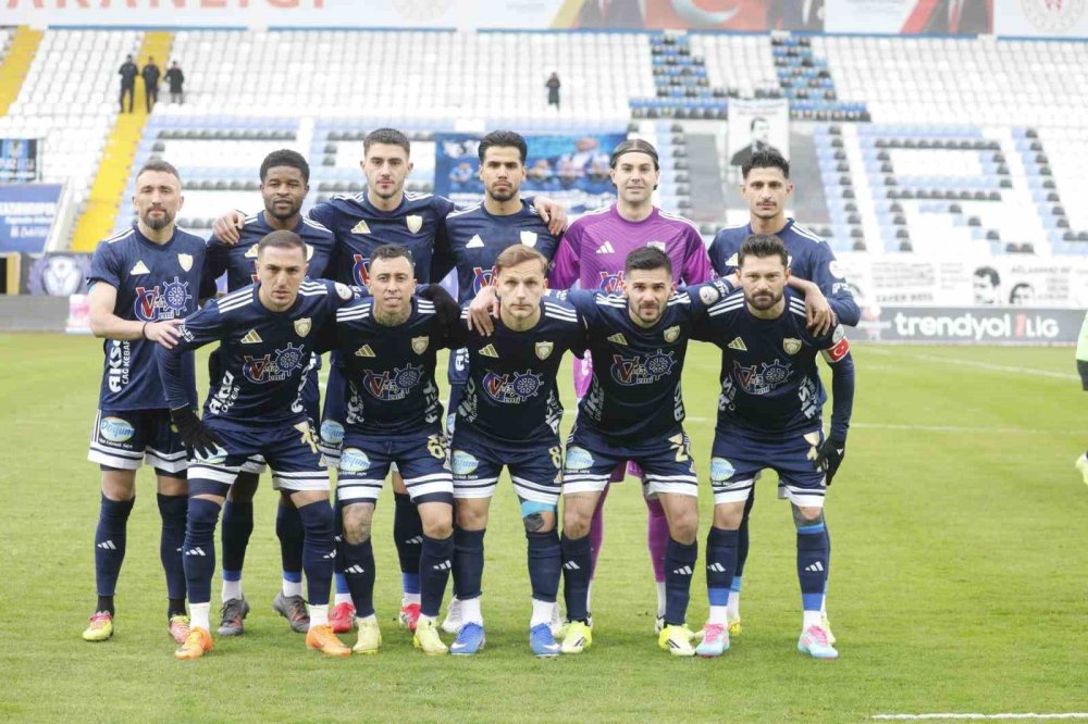 Rekorlarla Süper Lig’e Döndü.. Erzurumspor, Tarihi Sezonu Zirvede Tamamladı!