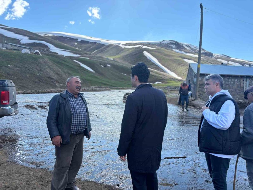 Susuz’da Taşkın Alarmı: Kaymakam Tutal Riskli Bölgelerde İnceleme Yaptı