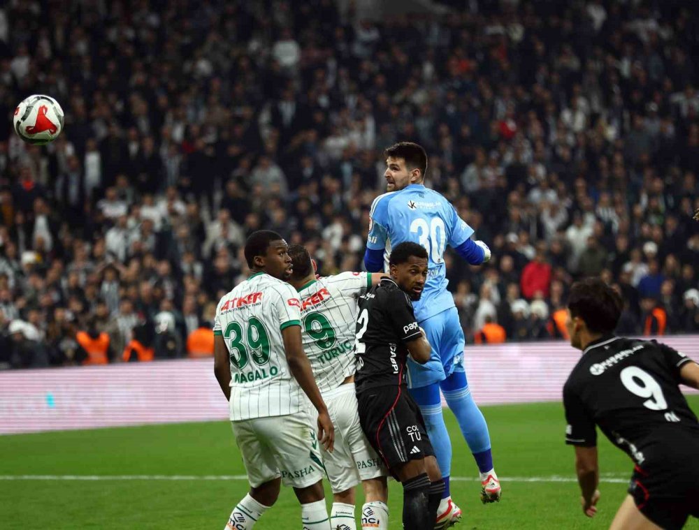 Tüpraş’ta Büyük Şok.. Beşiktaş Uzatmada Yıkıldı, Konyaspor Finale Çıktı!