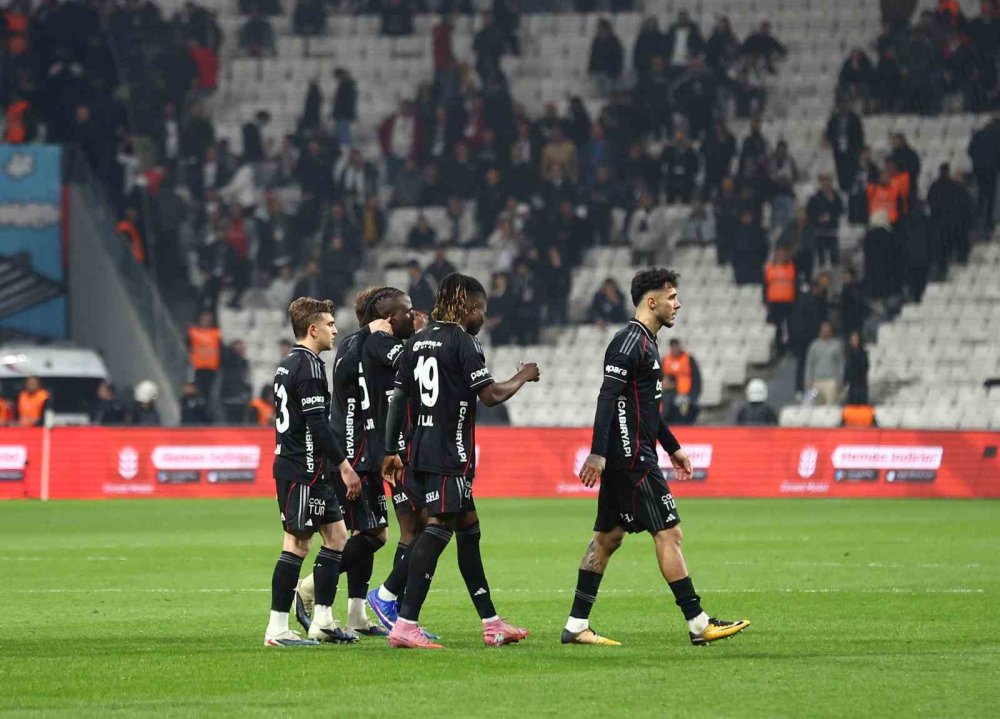 Tüpraş’ta Büyük Şok.. Beşiktaş Uzatmada Yıkıldı, Konyaspor Finale Çıktı!