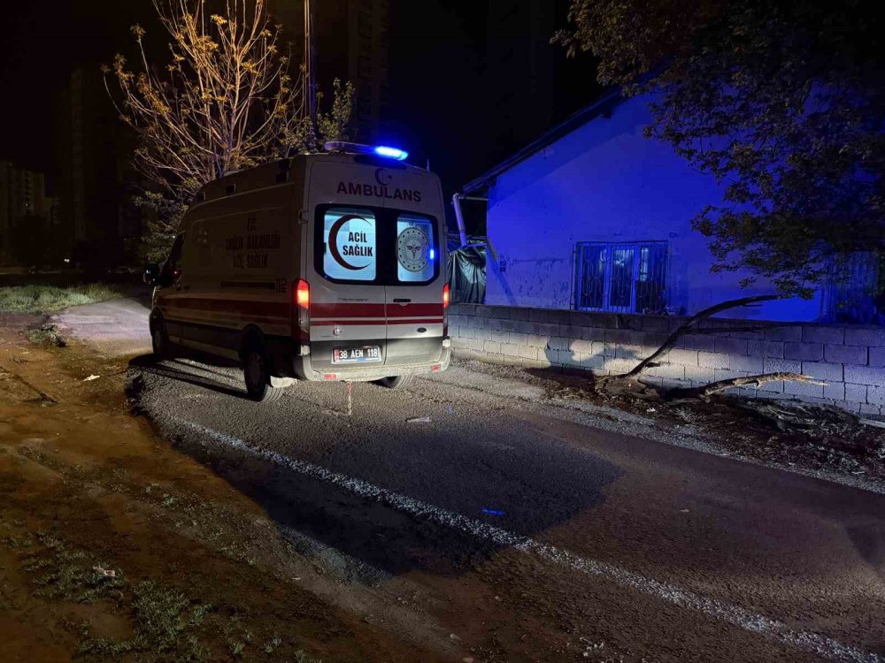 Kayseri’de Anne ve Oğlu Karbonmonoksit Gazından Zehirlendi