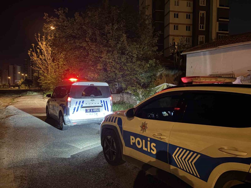 Kayseri’de Anne ve Oğlu Karbonmonoksit Gazından Zehirlendi