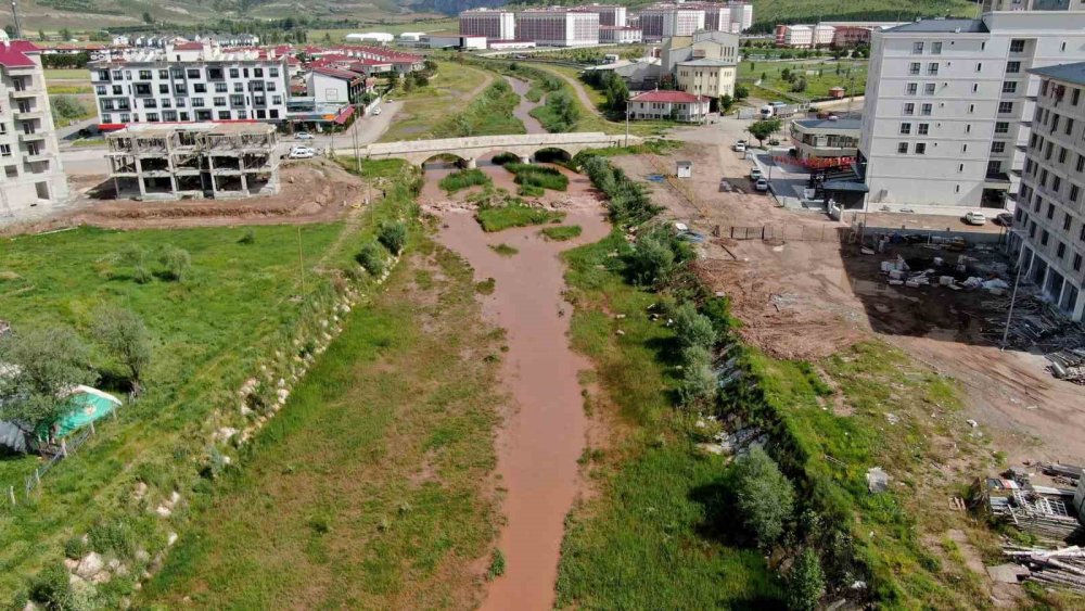 Kızılırmak’a Rengini Veren Fadlum Irmağı 8 Ay Sonra Yeniden Coştu
