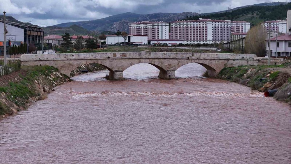 Kızılırmak’a Rengini Veren Fadlum Irmağı 8 Ay Sonra Yeniden Coştu