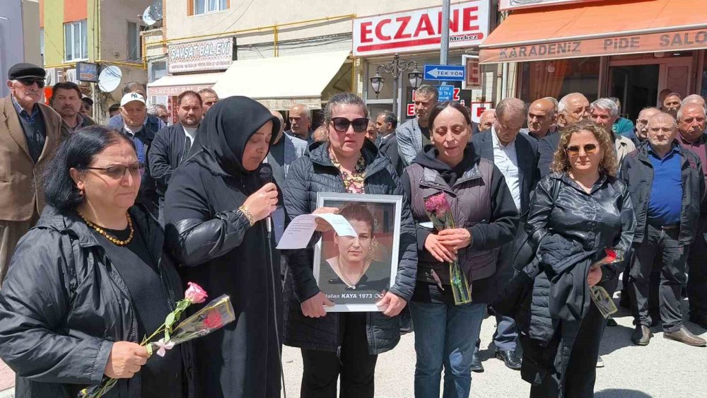 Artvin’de Nalan Kaya İçin Tepki Yürüyüşü.. Hiçbir Çocuk Susturulmasın!