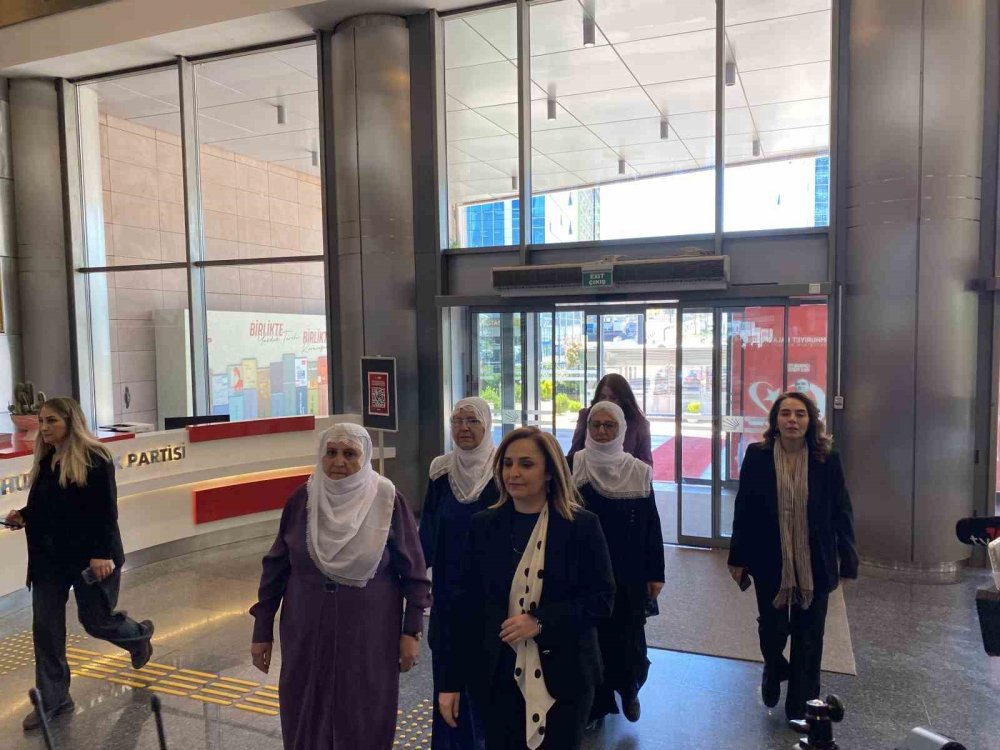 Barış Anneleri Siyasi Parti Turunda.. Ankara’da Dikkat Çeken Görüşmeler!