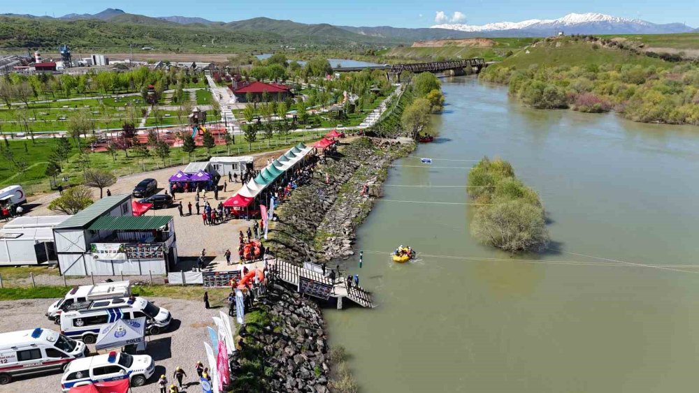 Bingöl’de Rafting Şöleni: Türkiye Şampiyonası Coşkuyla Başladı