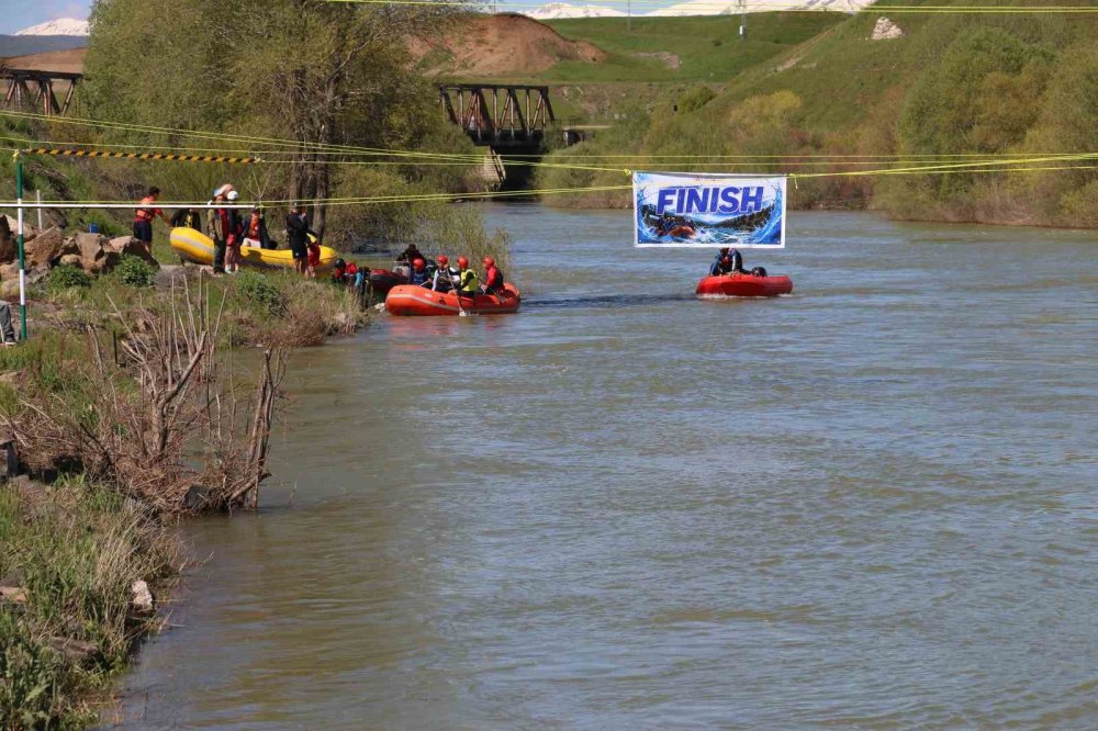 Bingöl’de Rafting Şöleni: Türkiye Şampiyonası Coşkuyla Başladı