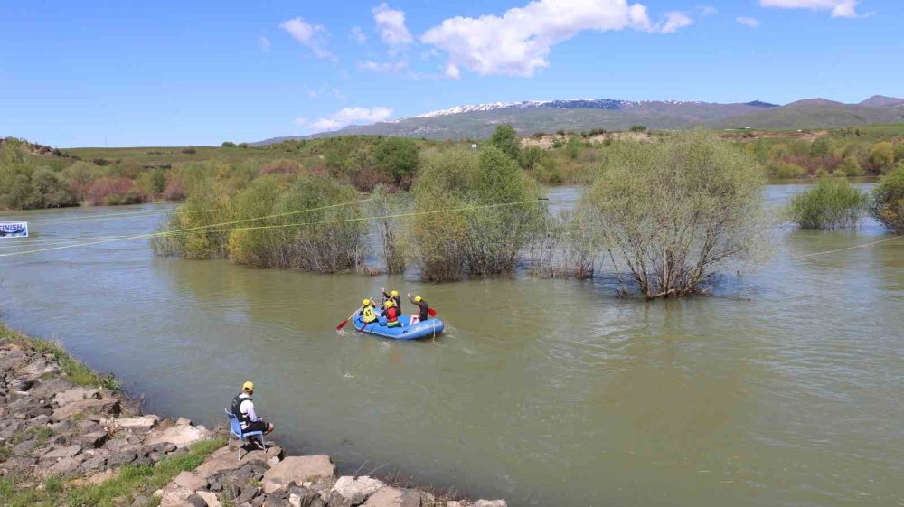 Bingöl’de Rafting Şöleni: Türkiye Şampiyonası Coşkuyla Başladı