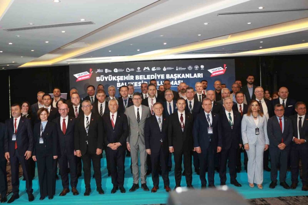 CHP’li Büyükşehir Belediye Başkanları Balıkesir’de Toplandı.. İktidar Mesajı Verildi!