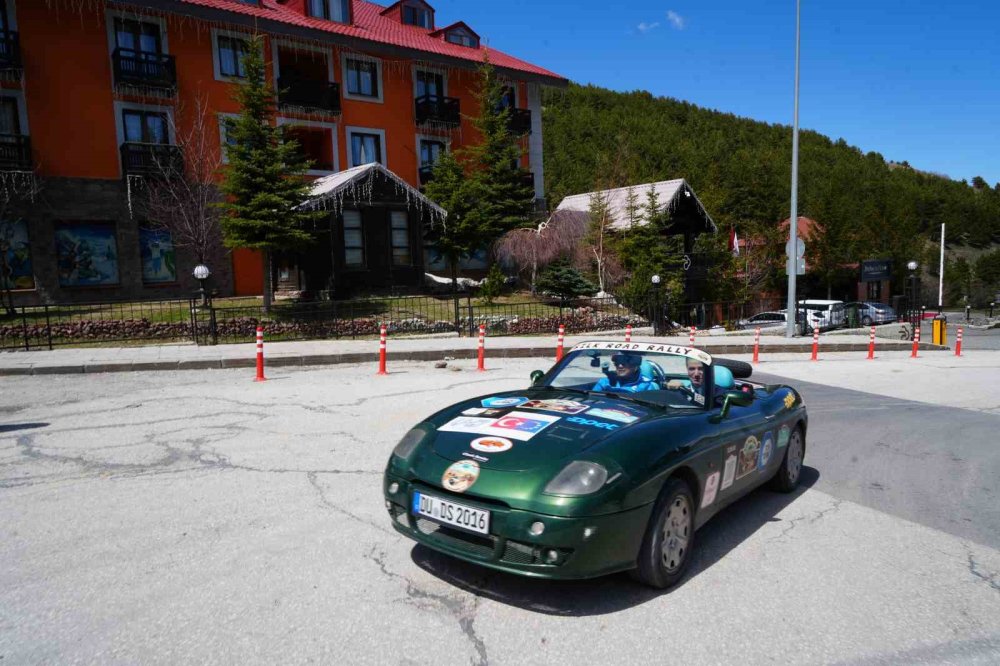 Doğu-Batı Dostluk Rallisi Erzurum’da.. 19 Bin Kilometrelik Yolculuk Sürüyor!