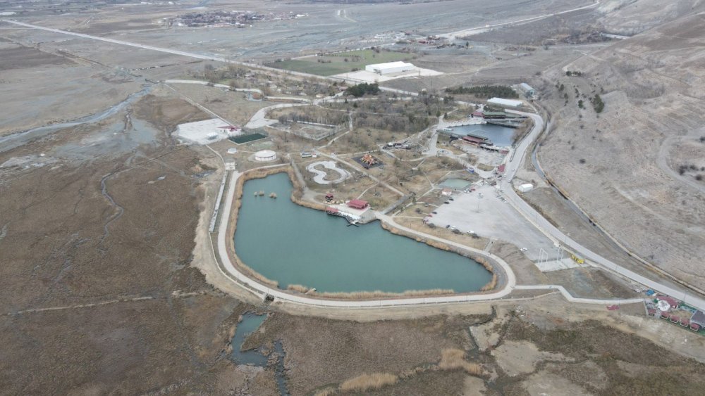 Erzincan’daki Ekşisu’da Doğa Harikası.. 5 Ayrı Su Kaynağı Karışmadan Akıyor!