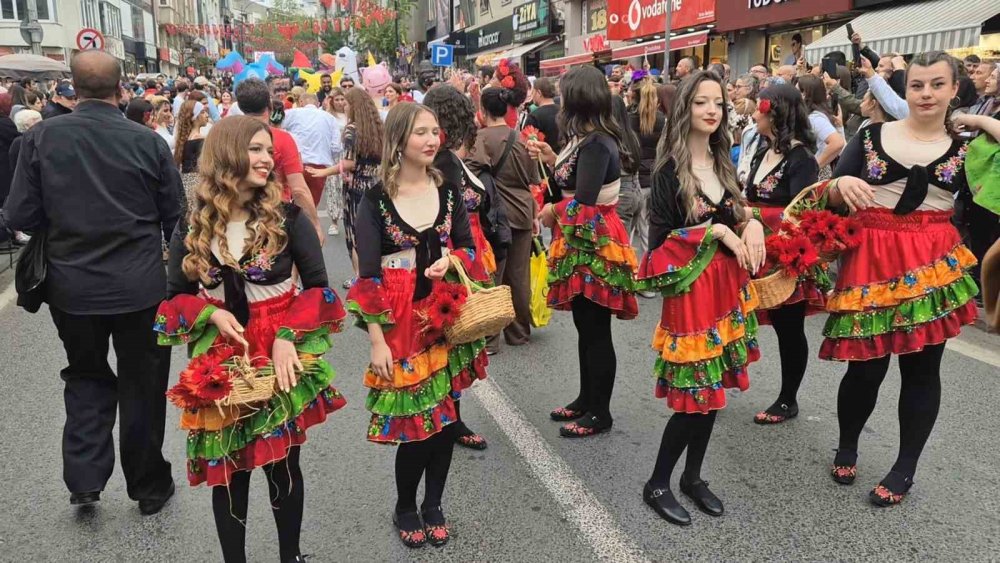 Kakava Ateşi Tekirdağ’ı Sardı: Baharı Danslarla Karşıladılar
