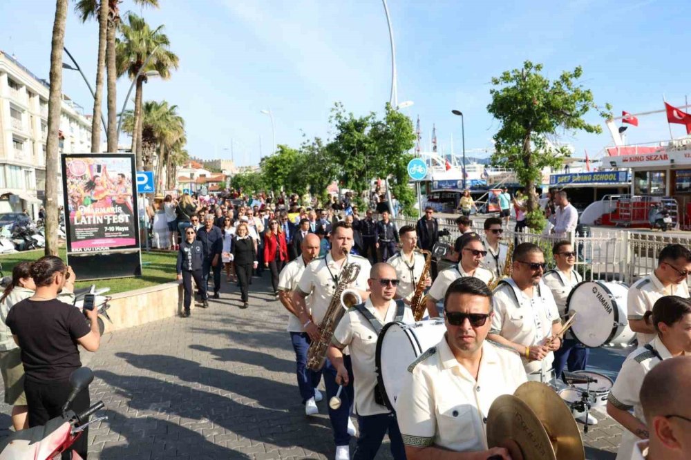 Marmaris’te “Latin Fest” Renkli Görüntülerle Başladı