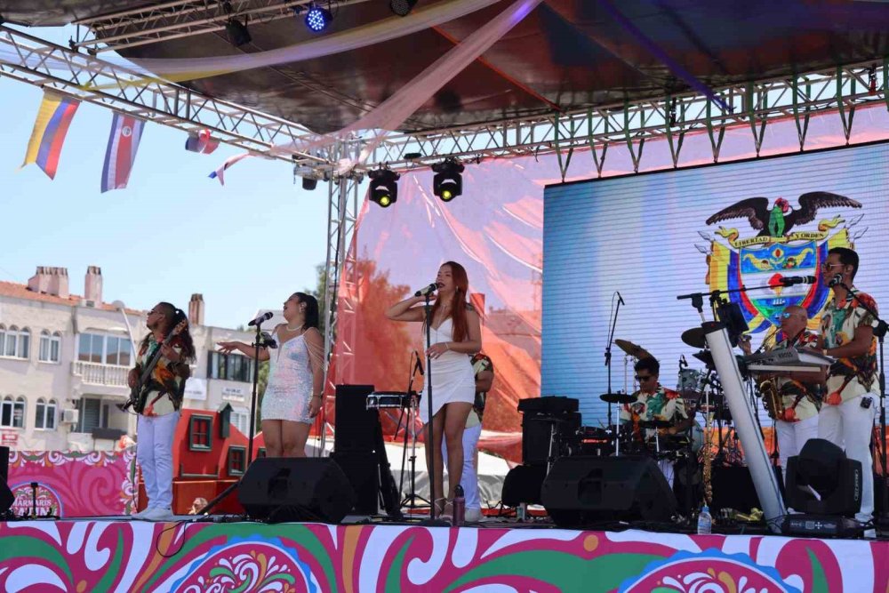 Marmaris’te “Latin Fest” Renkli Görüntülerle Başladı